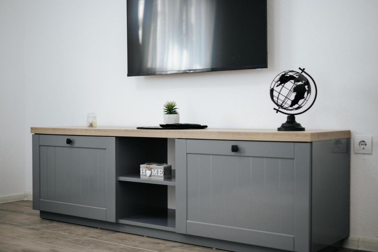 Apartmani Vittoria Bar Bagian luar foto