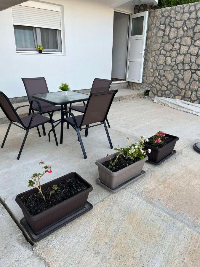 Apartmani Vittoria Bar Bagian luar foto