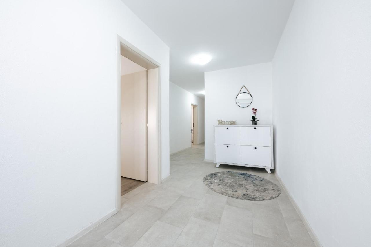 Apartmani Vittoria Bar Bagian luar foto